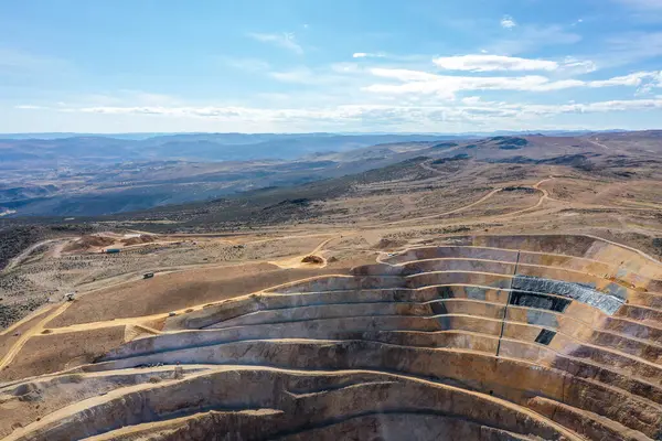 Sanayi ve madencilikte jeosentetiğin kurulum süreci