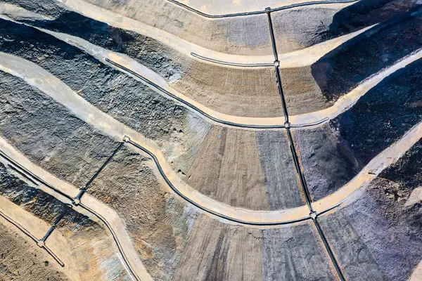 Madencilikte mayın ve toprağı işleme