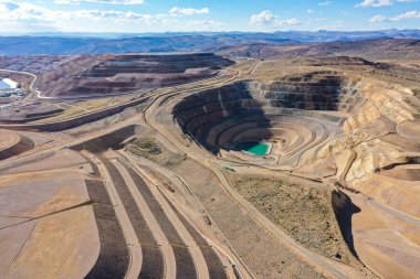 Ben maden ocağı açıyorum.