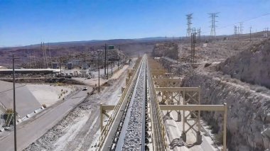 Açık maden ocaklarında mineral taşıma bantları