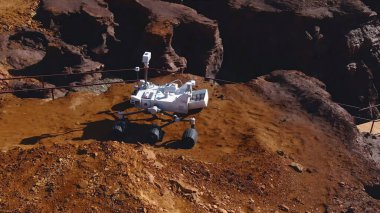 Mars gezegenine benzer bir jeolojik parka yerleştirilmiş bir uzay keşif aracının eğlence figürü.