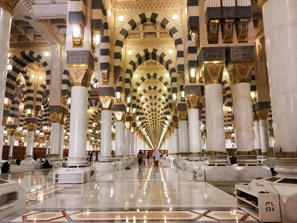 Medina Saudi Arabien Oktober 2022 Die Innenarchitektur Der Masjid Nabawi — Stockfoto