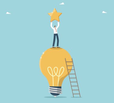 Yenilikleri uygulamak için zeka ve mantıksal düşünce, beyin fırtınası ve yaratıcılık, büyük başarıya ulaşmak için yeni parlak fikirler ve yüksek sonuçlar, yıldızlı ampul üzerinde insan.