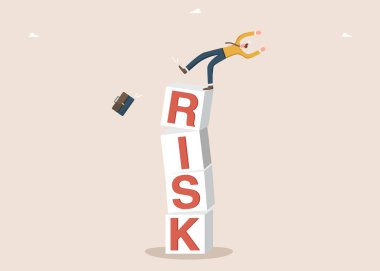 Riskli strateji ya da geliştirme yolu seçimi, hedeflere ulaşmak için engeller ve zorluklar, emek piyasasında şiddetli rekabet, yüksek riskli yatırımlarda fon kaybı, insan risk küplerinden düşüyor.