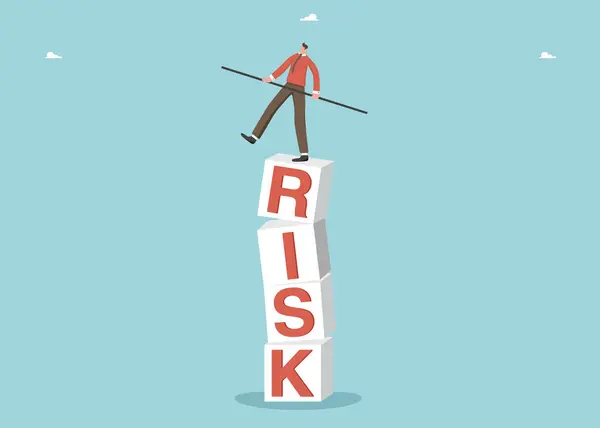 Riskli strateji veya geliştirme yolu seçimi, hedeflere ulaşmada engeller ve güçlükler, emek piyasasında şiddetli rekabet, yüksek riskli yatırımlarda fon kaybı, risk küplerinde dengede duran adam