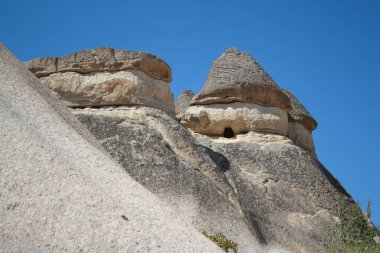 Kayaların manzarası.