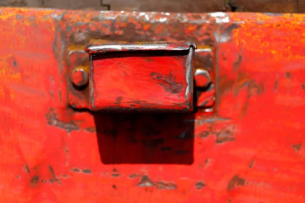 Rot Lackierter Metallkasten Auf Dem Waggon — Stockfoto
