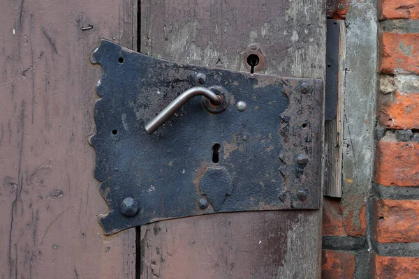 Старая Железная Ручка Двери Кирпичная Стена — стоковое фото