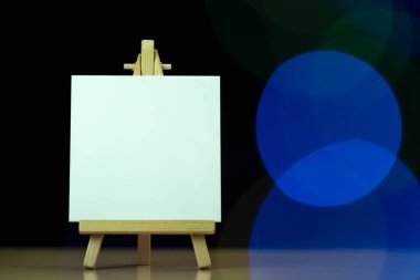 boş tuval ve boş tuval.