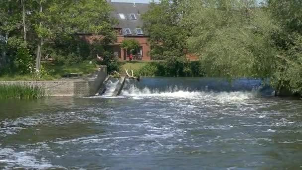 Weir Aan Rivier Avon Stratford Avon — Stockvideo