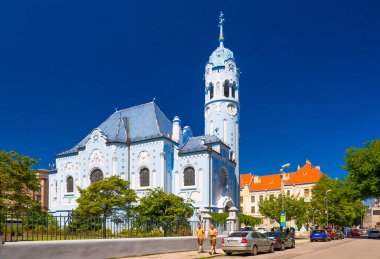 Bratislava, Slovakya - 14 Mayıs 2024: Mavi Kilise, St. Elizabeth Kilisesi