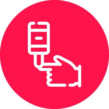 Akıllı telefon ekranı olan bir telefonu tutan el.