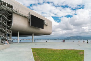 Santander, İspanya - 21 Ağustos 2022: Santander şehrinin gezinti alanı 