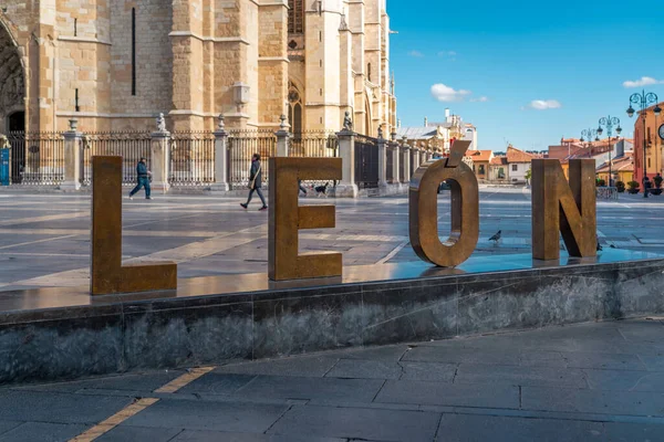 Letras Com Nome Cidade Leon Localizado Centro Cidade Frente Catedral — Fotografia de Stock