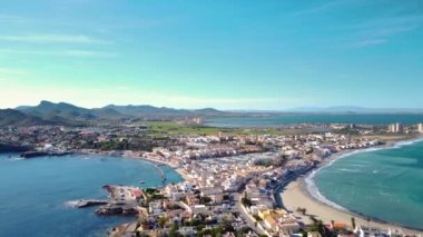Ünlü bölge La Manga 'nın hava aracı perspektifi, Murcia Eyaleti. İspanya. 