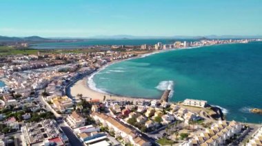 Ünlü bölge La Manga 'nın hava aracı perspektifi, Murcia Eyaleti. İspanya. 