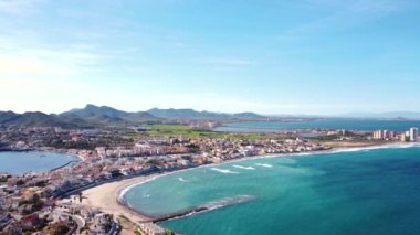 Ünlü bölge La Manga 'nın hava aracı perspektifi, Murcia Eyaleti. İspanya. 