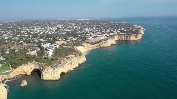 Vue Panoramique Aérienne Magnifique Littoral Algarve Hautes Falaises Avec Grottes — Video