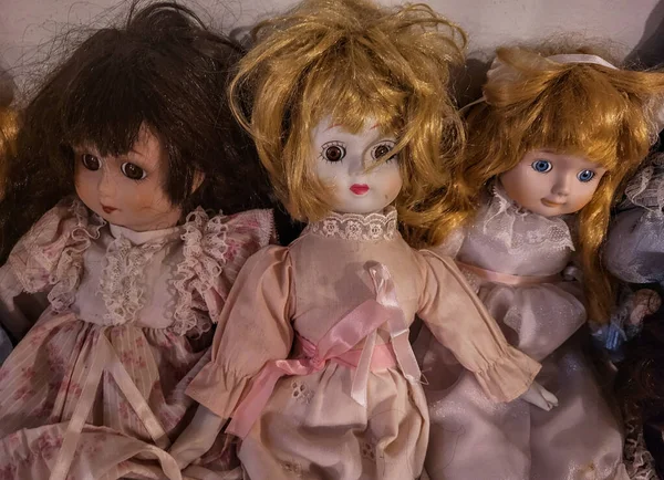 Κούκλα Κούκλες Στο Δωμάτιο — Φωτογραφία Αρχείου