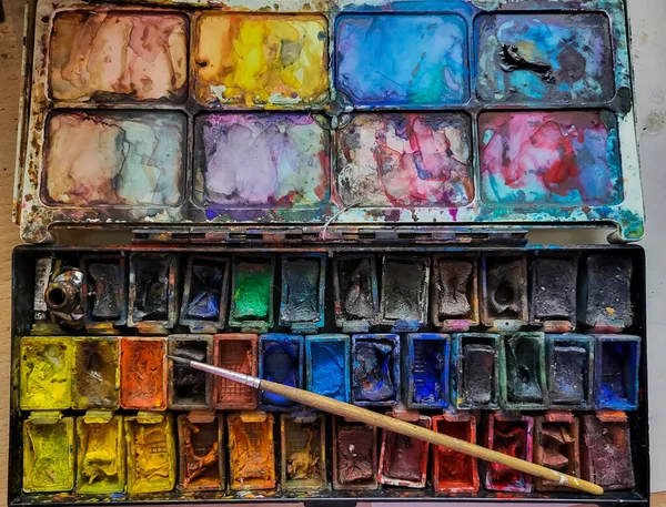 Различные Цветовые Палитры Красками — стоковое фото