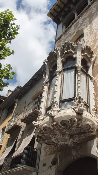 Restaurierte Fassade Eines Alten Gebäudes Zentrum Der Stadt Olot Katalonien — Stockfoto