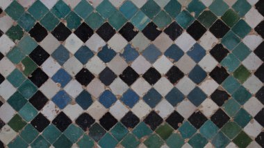 Granada 'daki Alhambra' daki eski Nasrid mozaiği.