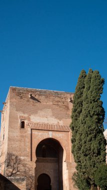 Granada 'daki Alhambra' ya giriş kapısı.