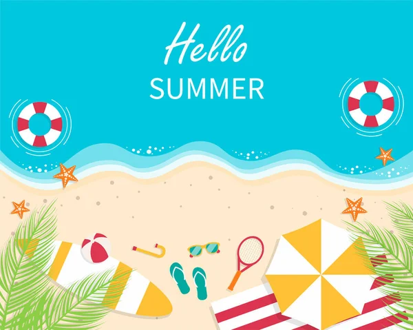 こんにちは夏休みの背景をリラックス ボール サーフボード 水泳リング サングラス ヒトデとトップビューのビーチ 平面図のベクトル図 — ストックベクタ