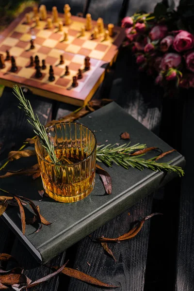Whiskey Glass Ice Chessboard — Zdjęcie stockowe