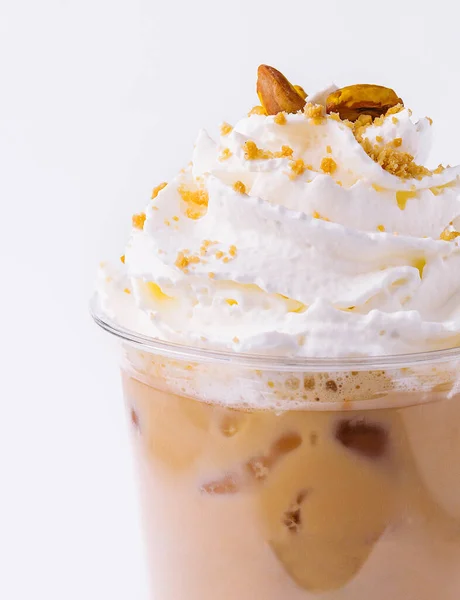 Kaltes Kaffeegetränk Mit Eis Isoliert Auf Weiß — Stockfoto