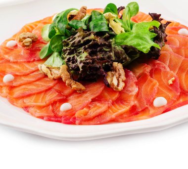 Salatalı somon carpaccio.