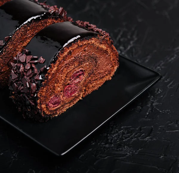 Delicious Chocolate Roll Plate Close — Stock Photo, Image