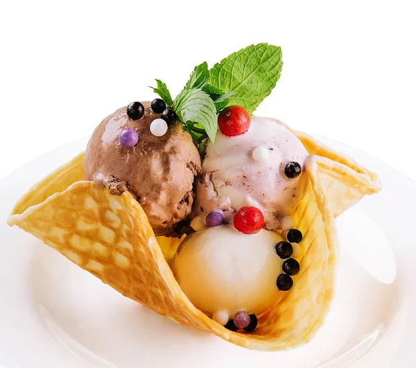 Three Scoops Natural Organic Fruit Ice Cream Wafer Cup — Fotografia de Stock