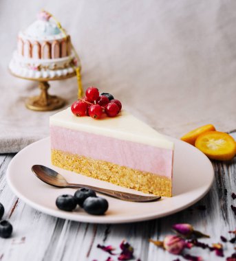 Reçelli peynirli kek.