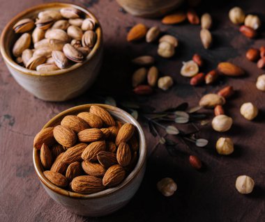 Farklı fındıkların üst görünümü