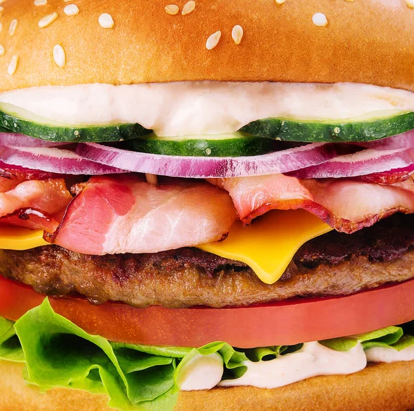 Pastırmalı Leziz Hamburger — Stok fotoğraf