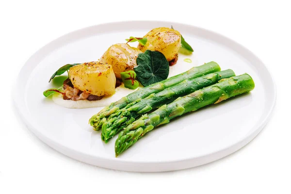 Freshly Sauteed Scallops Green Asparagus — Stock Photo, Image