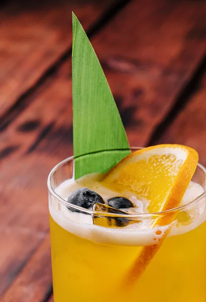 梅泰鸡尾酒配菠萝和朗姆酒 — 图库照片