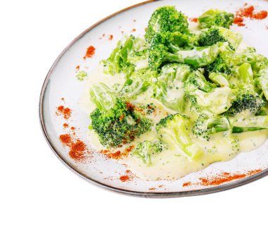 broccoli in cream sauce with smoked paprika