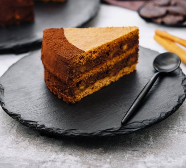 Koyu çikolatalı cheesecake.