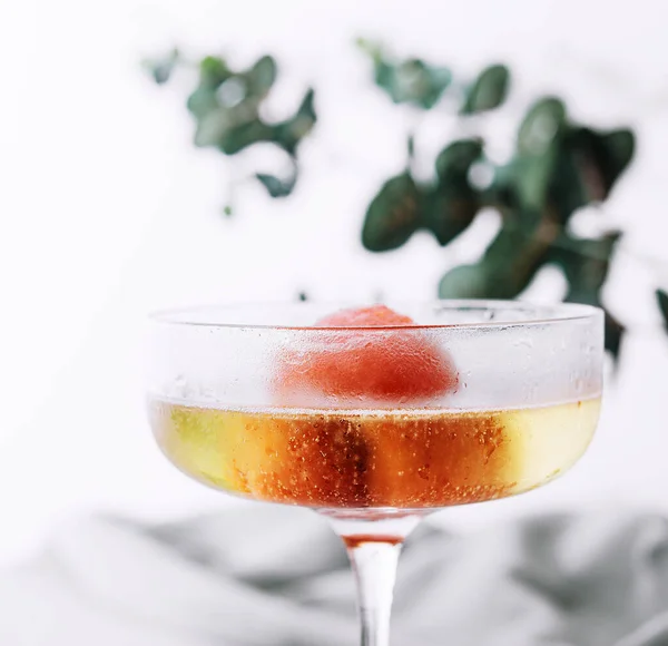 Sparkling Champagne Cocktail Strawberry Sorbet — Photo