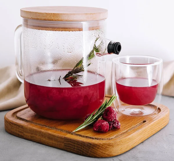 Früchte Himbeertee Glas Teekanne Und Tasse — Stockfoto