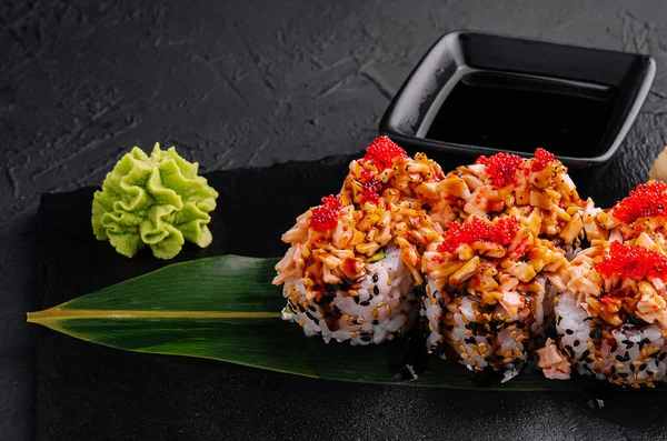 Sushi Rolls Salmon Pieces Red Caviar — Stok fotoğraf