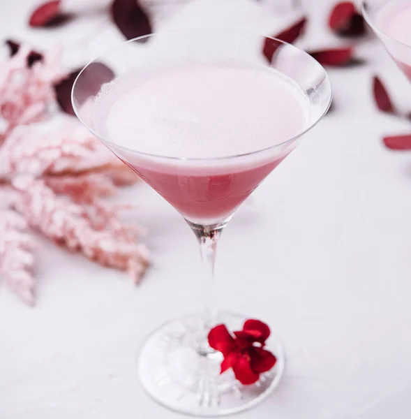 Strawberry Alcohol Cocktails Martini Glass — Fotografia de Stock