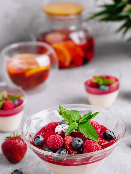 Italian Dairy Dessert Panna Cotta Raspberry Jam — Stock Photo, Image