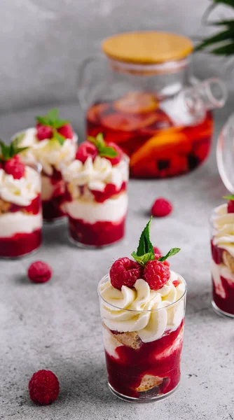 Layered Dessert Trifle Vanilla Cake Whipped Cream Fresh Raspberries — Stock Photo, Image
