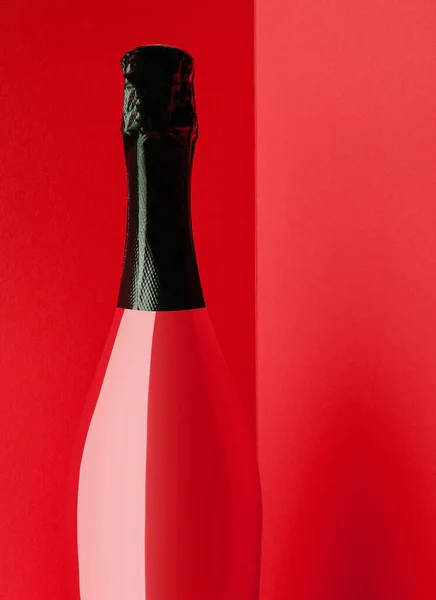 Красная Бутылка Шампанского Желтом Фоне — стоковое фото