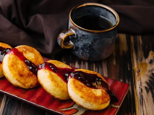 stock image cottage cheese cakes with berry jam