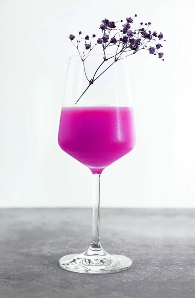 Cocktail Été Rose Frais Sur Pierre — Photo