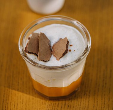 Karamelli karamelli karamel marmelatı.